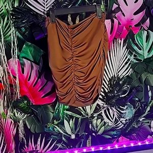 Scrunch booty brown skirt